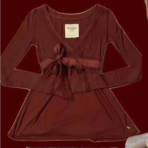 ‼️huge ISO‼️Vintage A&F and Hollister babydoll/empire waist style tops/sweaters